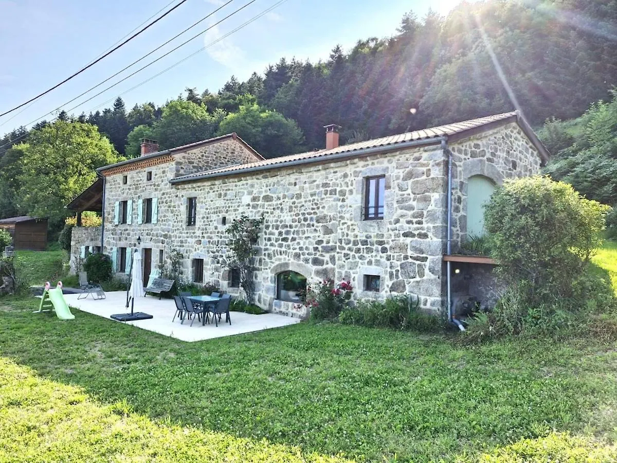 La Comboursiere Maison Familiale En Pierre Thelis-la-Combe