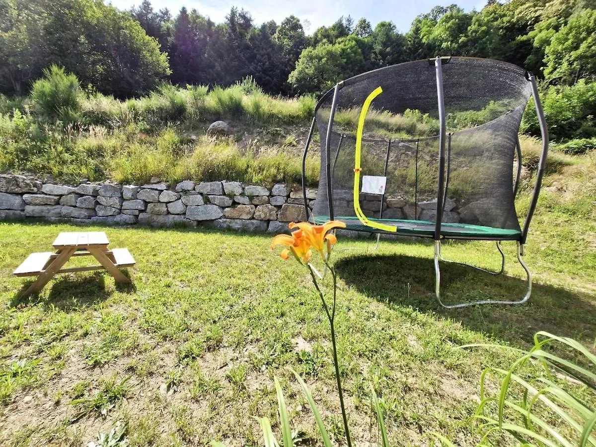 La Comboursiere Maison Familiale En Pierre Thelis-la-Combe